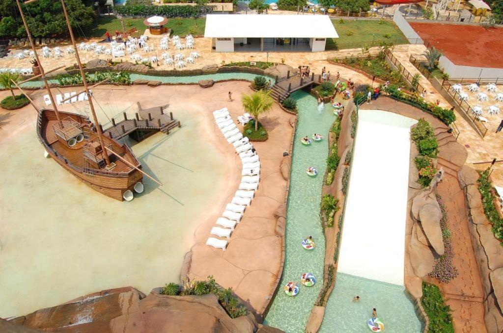 Piazza Diroma - Cortesia Park Diroma, Splash E Slide Caldas Novas Luaran gambar